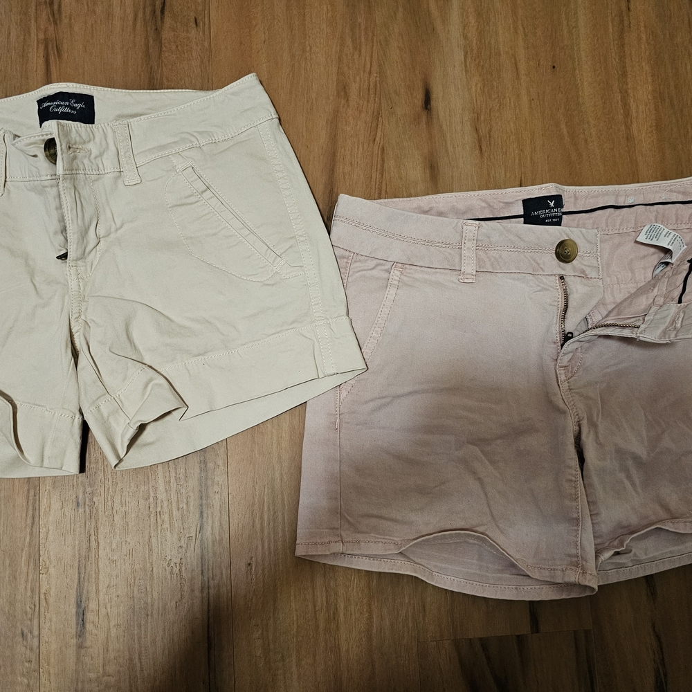 American Eagle Outfitters Cream and Pink Cargo Shorts